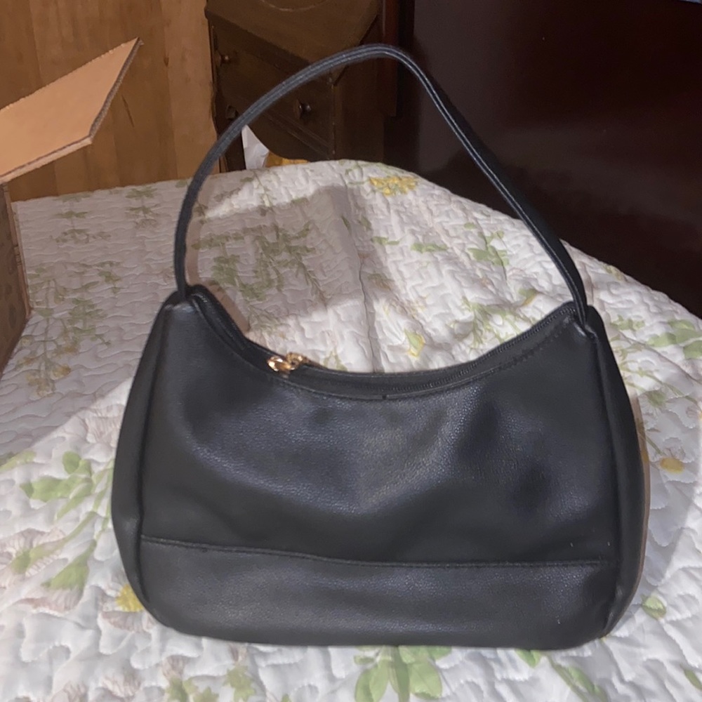 BP. Shoulder bag